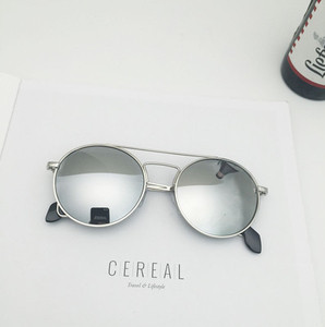 γυαλιά ηλίου εξαιρετικά σύγχρονες γυναίκες