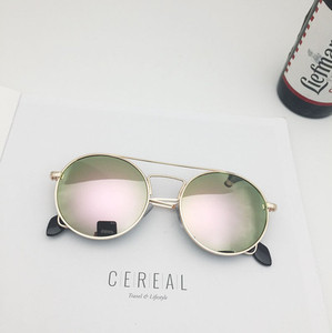 γυαλιά ηλίου εξαιρετικά σύγχρονες γυναίκες