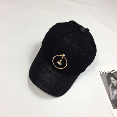 Бейзболна дамска шапка с козирка и висулка в най-различни цветове