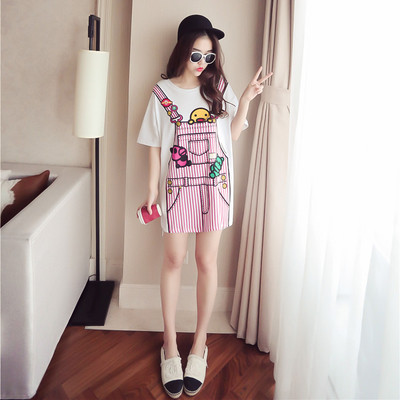 μπλούζα Πολύ ενδιαφέρουσα κοπέλα με κοντά μανίκια τύπου χιτώνα