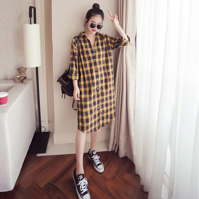 Κυρίες μακρύ πουκάμισο που μοιάζει με πουκάμισο με ρίγες σε δύο χρώματα