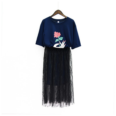 Πολλές σύγχρονες γυναίκες φόρεμα σε δύο χρώματα με μπουκετάκια εφαρμογή