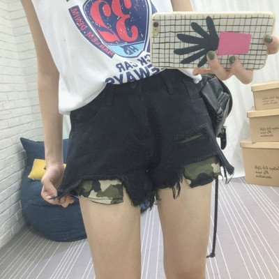 Σύγχρονη κυρίες σύντομο παντελόνι τζιν με καμουφλάζ padding