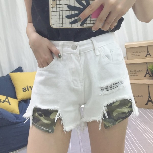 Σύγχρονη κυρίες σύντομο παντελόνι τζιν με καμουφλάζ padding