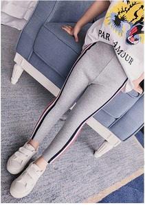 Изчистен ежедневен панталон за момиченце