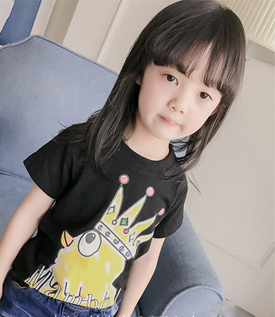 Детска блузка за момиченце с къс ръкав и много интересна апликация на пиленце в два цвята