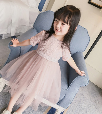 Εξαιρετικά όμορφο φόρεμα στο ροζ και λευκό