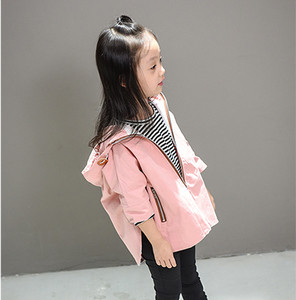 Много интересно пролетно якенце в два цвята с цип и качулка