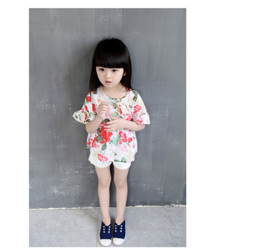 Свежа пролетно-лятна риза с къс ръкав с флорални мотиви за момичета в 2 цвята