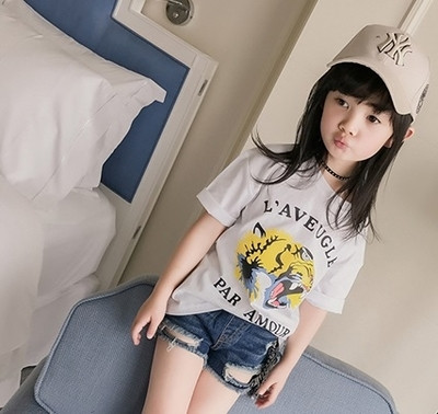 Ежедневна блуза с къс ръкав и апликация тигър