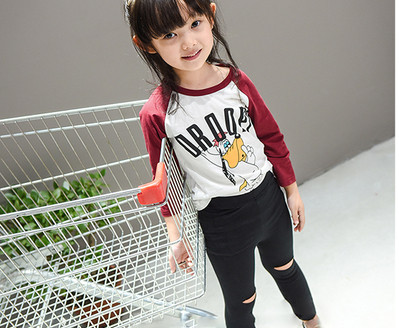 Страхотно памучно детско клинче в два цвята с разпрани колена