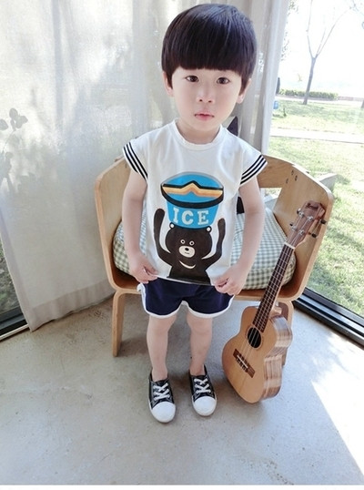 Υπέροχο παιδικό κοστούμι για αγόρια