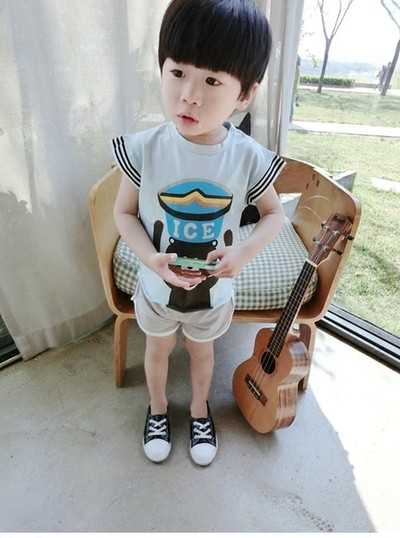 Υπέροχο παιδικό κοστούμι για αγόρια