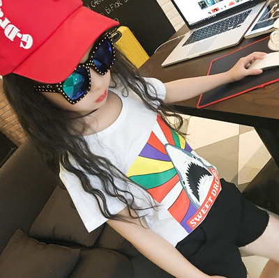 Ежедневна блузка с къс ръкав в три цвята и надпис