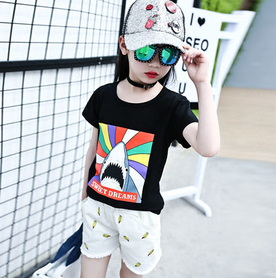 Ежедневна блузка с къс ръкав в три цвята и надпис