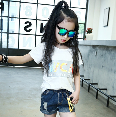 Ежедневна блузка с къс ръкав в три цвята и надпис