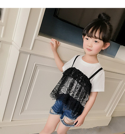 Много интересна тениска за момичета с пришита дантела отпред в бяло и черно