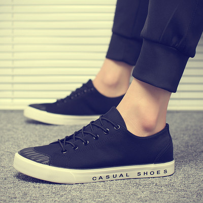 Περιστασιακά πάνινα παπούτσια  ανδρών σε μαύρο και καμουφλάζ πρότυπα