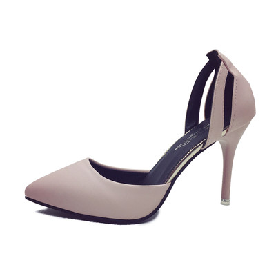 Μεγάλη δερμάτινα ψηλοτάκουνα παπούτσια σε τρία διαφορετικά χρώματα