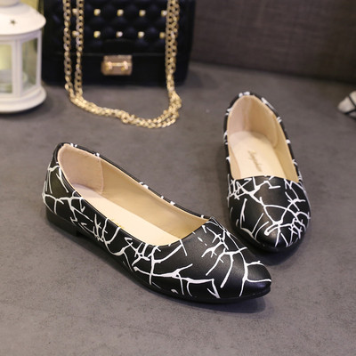 Περιστασιακά γυναικεία παπούτσια με πριτσίνια σε διάφορα χρώματα