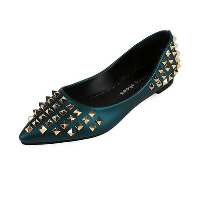 Περιστασιακά γυναικεία παπούτσια με πριτσίνια σε διάφορα χρώματα