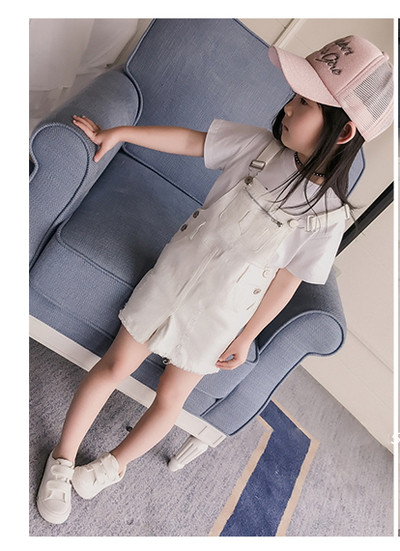 Уникална детска пола - гащеризон в мръснобял и розов вариант