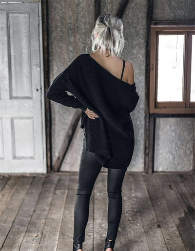 Стилен дамски пуловер с отворено V-образно деколте в три цвята