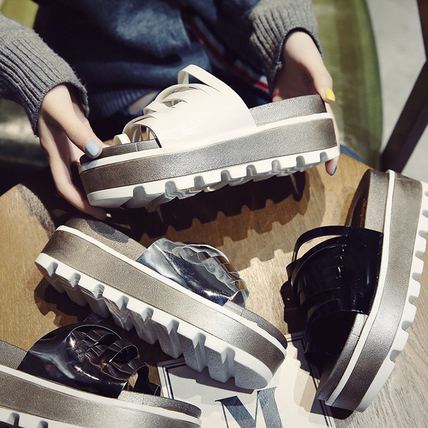 Ежедневни дамски чехли с висока платформа в няколко цвята