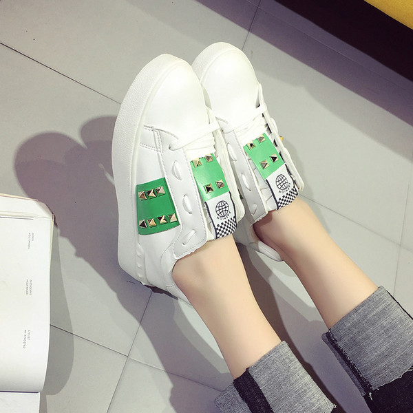 Дамски кецове с капси за ежедневие