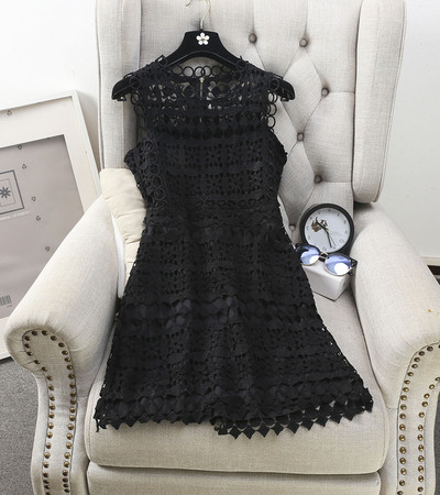 Елегантна дантелена дамска рокля в няколко цвята