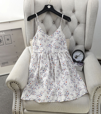 Ежедневна дамска рокля с флорални мотиви в разнообразни цветове с деколте