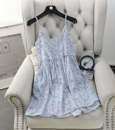 Ежедневна дамска рокля с флорални мотиви в разнообразни цветове с деколте