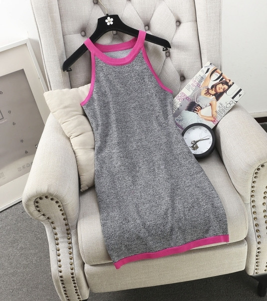 Дамска ежедневна рокля с гол гръб в сив цвят