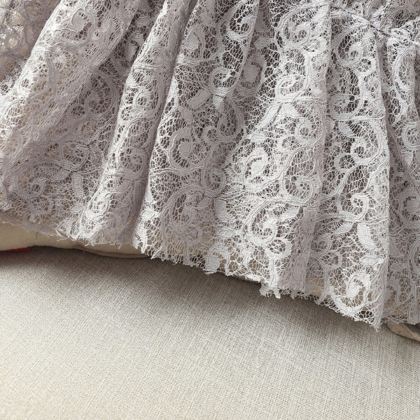 Οι γυναίκες της μόδας πουκάμισο από δαντέλα με βυθίζουν λαιμόκοψη σε διάφορα χρώματα