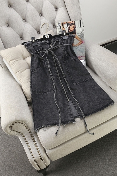 Дамска пола с връзки и дълъг цип в тъмен цвят