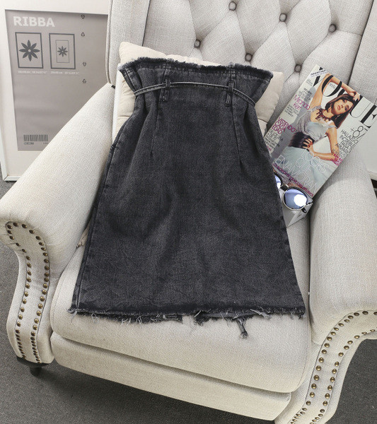 Дамска пола с връзки и дълъг цип в тъмен цвят