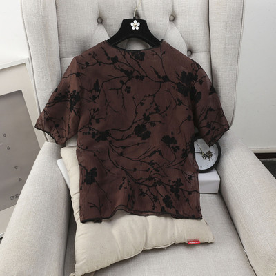 Дамска свежа тениска с флорални мотиви в няколко цвята