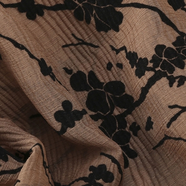 Дамска свежа тениска с флорални мотиви в няколко цвята