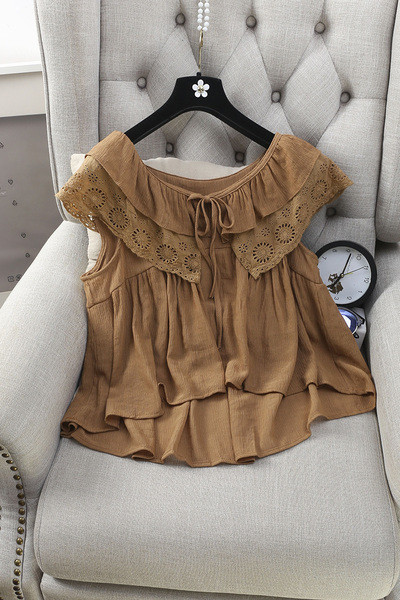 Дамска лятна блуза с връзки и детайли на дантела в няколко цвята