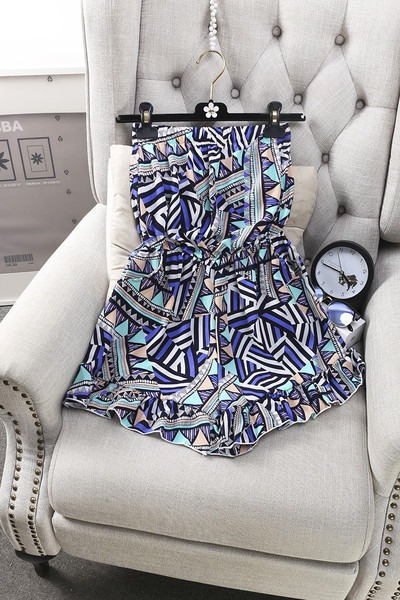 Цветен дамски гащеризон в широк модел и с джобове