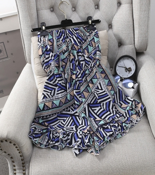 Цветен дамски гащеризон в широк модел и с джобове