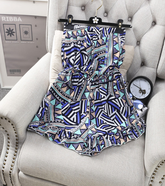 Цветен дамски гащеризон в широк модел и с джобове