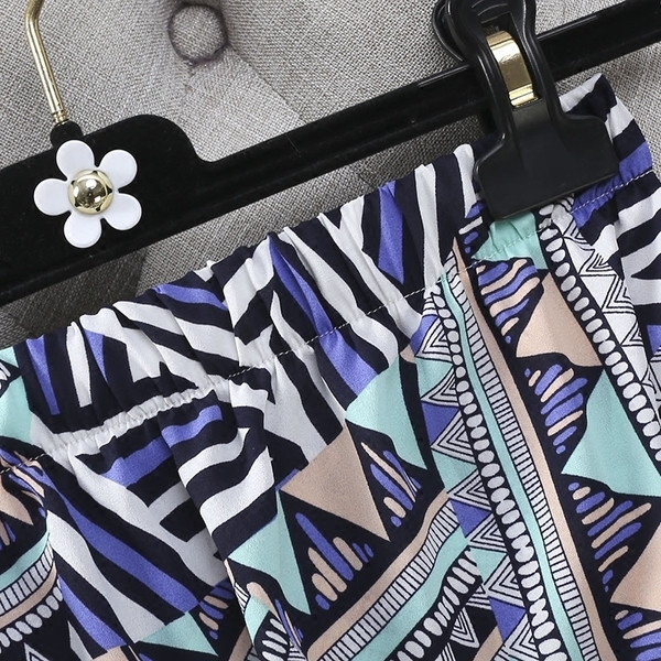 Цветен дамски гащеризон в широк модел и с джобове