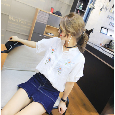 Дамска риза с широки 3/4 ръкави и флорални мотиви, в бял и розов цвят