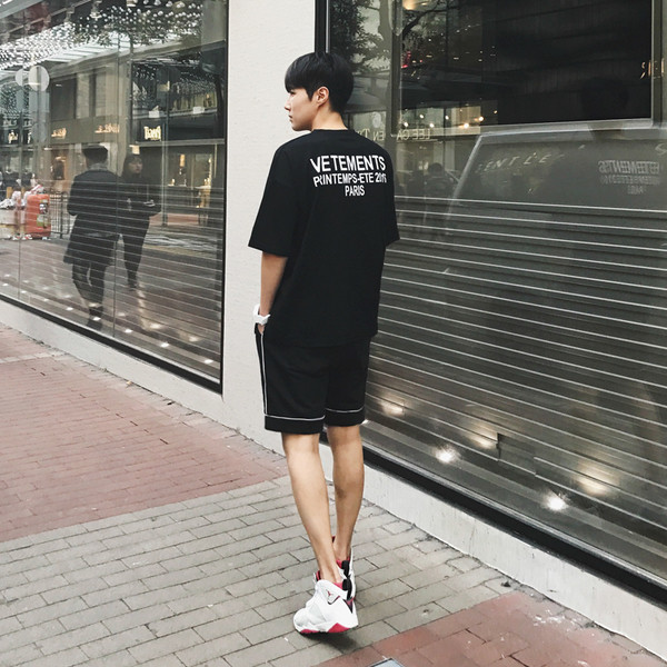 αντρικά πουκάμισα με κοντά μανίκια σαφές μέτωπο με επιγραφές στο πίσω μέρος