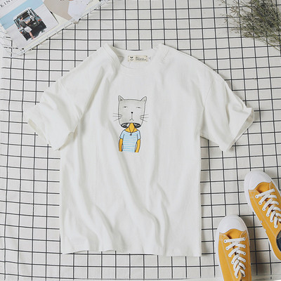 shirt πολλά φρέσκα άνδρες με κοντά μανίκια και ενδιαφέρουσα εφαρμογή