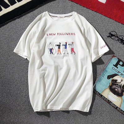 Свежа мъжка блузка с къс ръкав и интересна апликацийка