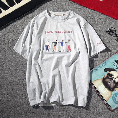 Свежа мъжка блузка с къс ръкав и интересна апликацийка