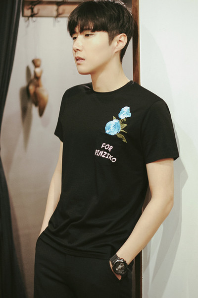 Модерна мъжка тениска с бродерия - роза