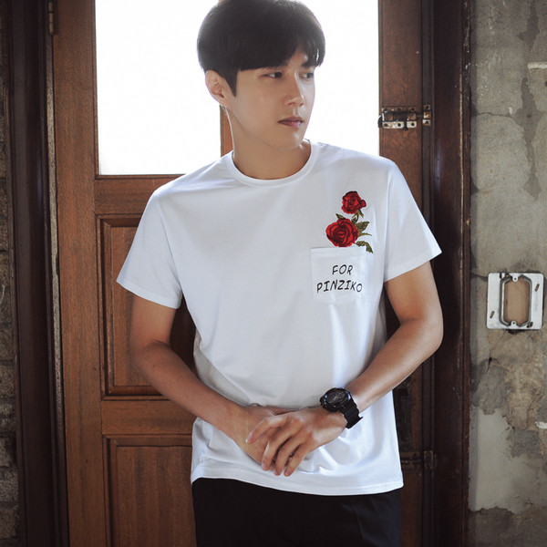 Модерна мъжка тениска с бродерия - роза